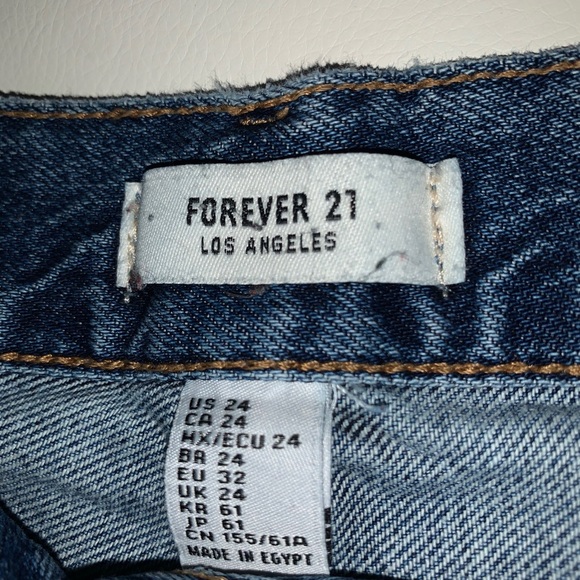 High - Waisted Distressed Jeans - Picture 2 of 4